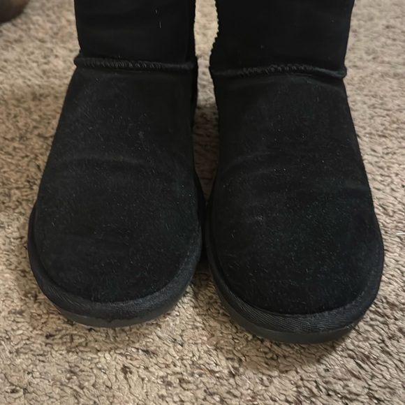 Minnetonka Suede Black Women’s Tall Boots - Picture 3 of 3